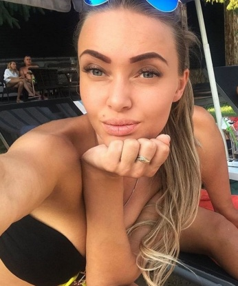 Ника, 22